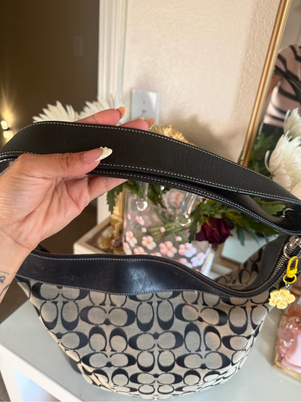 Coach Black and Cream Signature Canvas Shoulder Bag - Picture 2 of 5